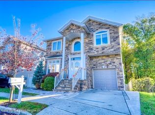 47 Brookside Loop, Staten Island, NY 10309