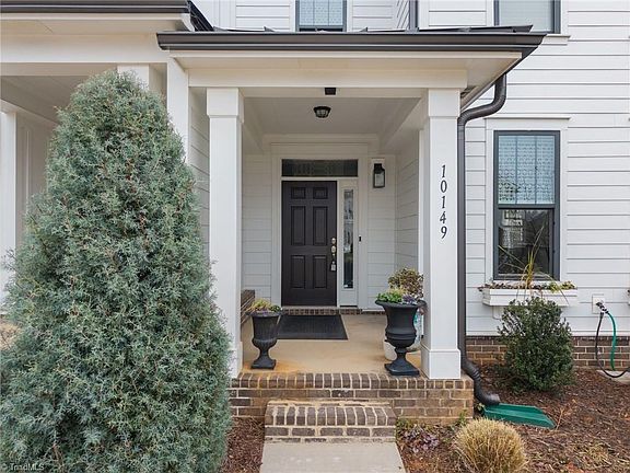 4th image of 10149 Rainier Trail Dr NW