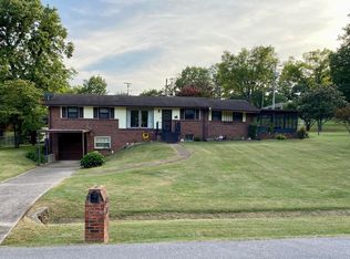 700 Stanvid Dr, Nashville, TN 37216