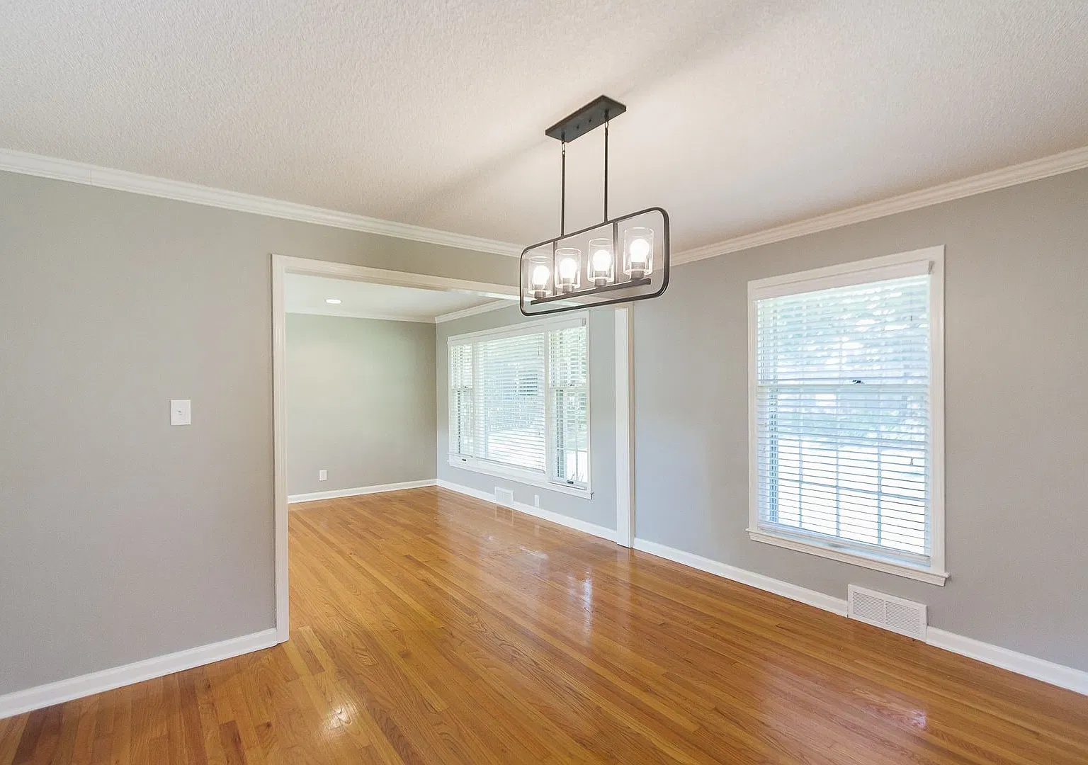 Beautiful Leawood Home!! — Photo 3