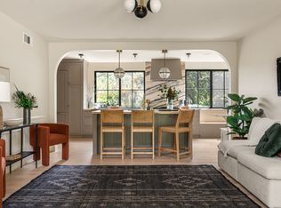 16828 Ivyside Pl, Encino, CA 91436