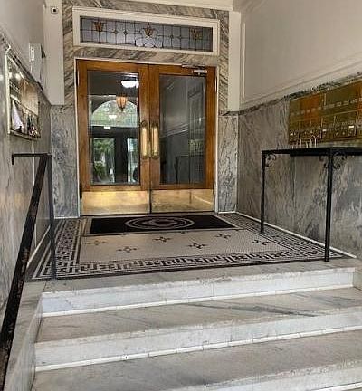 4th image of 4900 Saint Charles Ave APT 4C