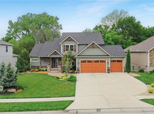 804 155th Ter, Basehor, KS 66007