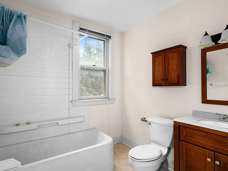 1107 E 2nd St #1107 — Photo 16
