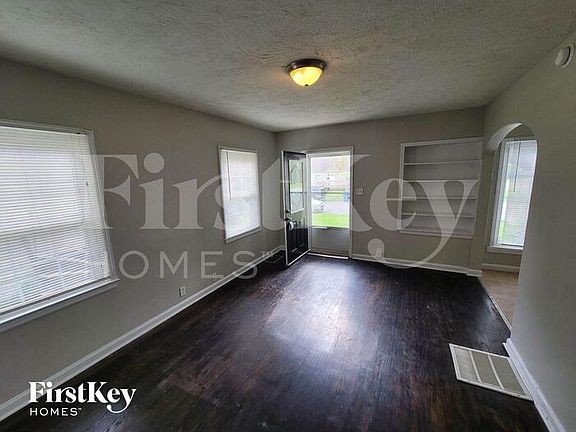 3rd image of 4861 Crittenden Ave