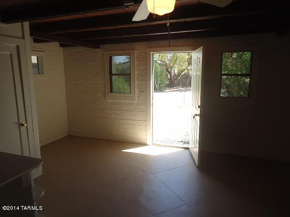 3rd image of 1521 N Camilla Blvd