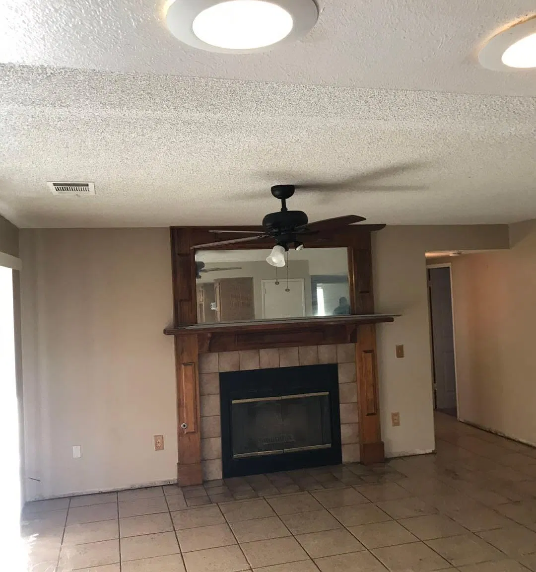 3 bed, 1953 sqft, $2,400 — Photo 3