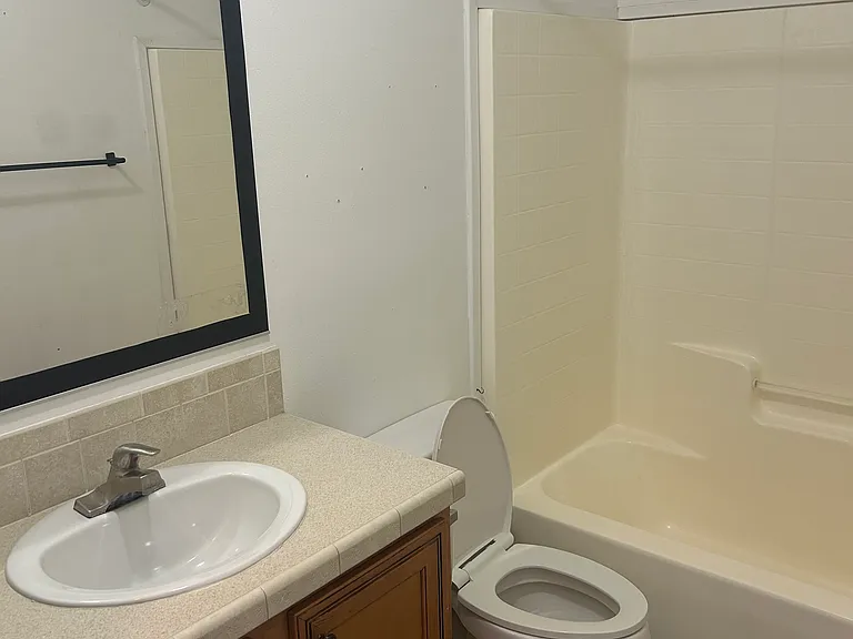 394 SW Lunsford Ter — Photo 19