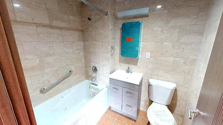 Rented by Ridgewood Capital NYC LLC | media 27