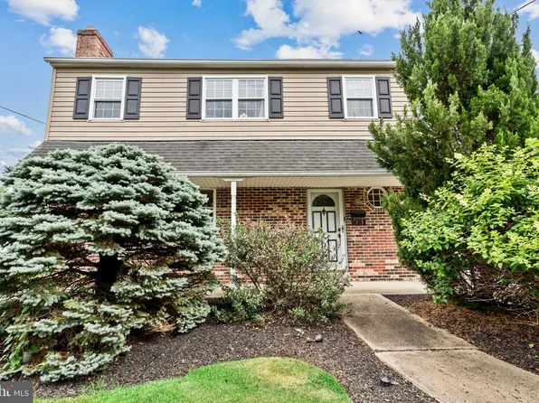1016 Green Ln, Secane, PA 19018