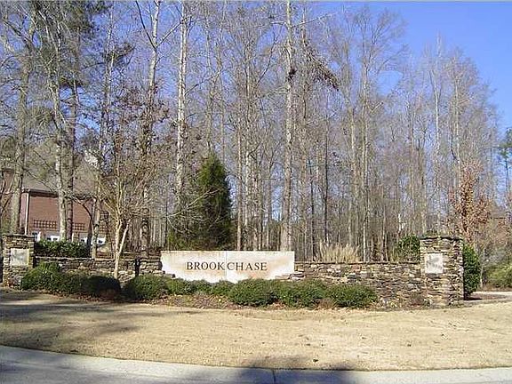 Welcome to Brook Chase...one of Chelsea's popular neighborhoods located near Chelsea Middle School w