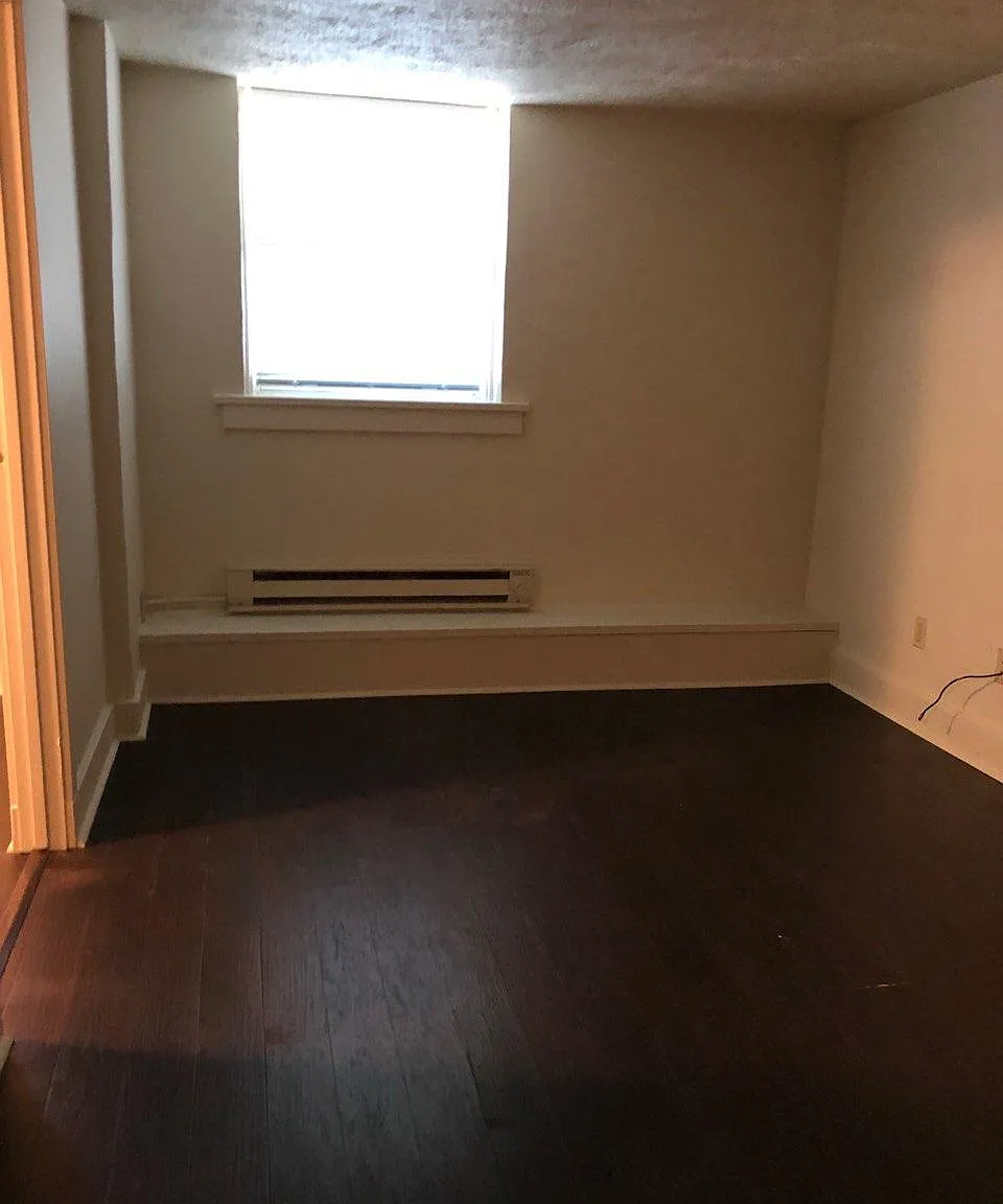 2 bed, 530 sqft, $940 — Photo 3