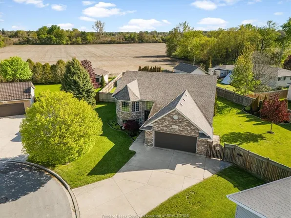 978 Wride Ave, Kingsville, ON N9Y 4B7