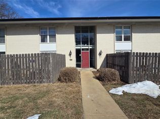 10407 Briarbend Dr APT 3, Saint Louis, MO