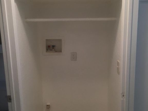 4th image of 1414 N Lugo Ave