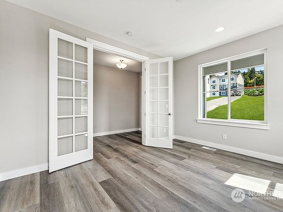 5th image of 20602 155th Avenue E #217
