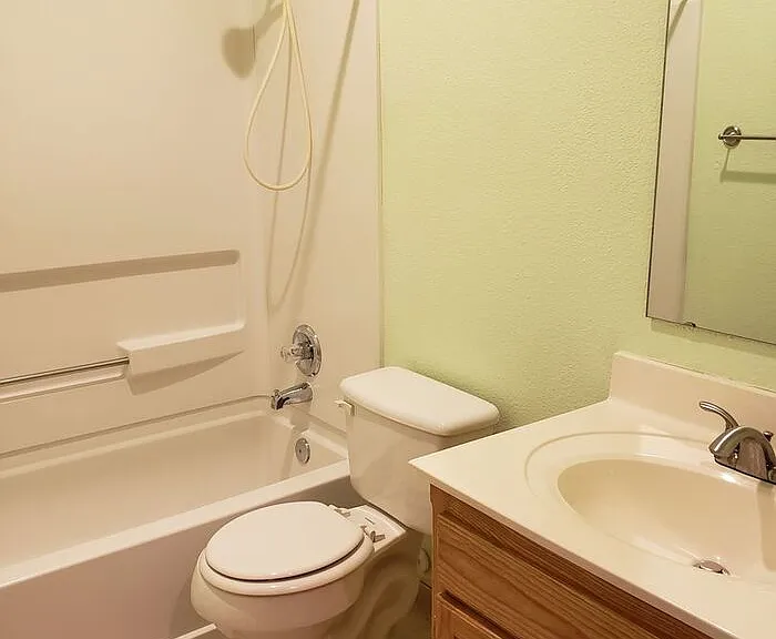581 Woodson Ln — Photo 16