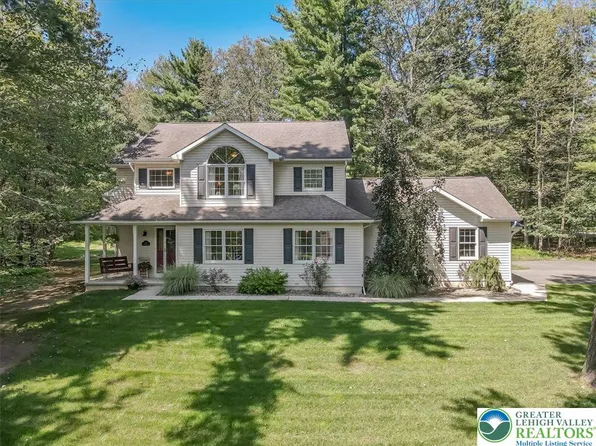35 Pine Needle Dr, Lehighton, PA 18235