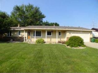 2625 W Chester Dr, Zeeland, MI 49464
