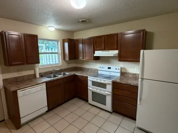 4912 Bradshaw Rd, Knoxville, TN 37912