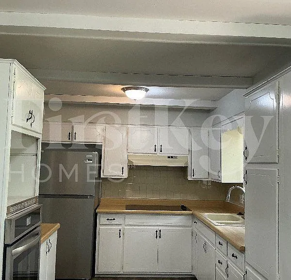 15403 E 43rd Ter S — Photo 6