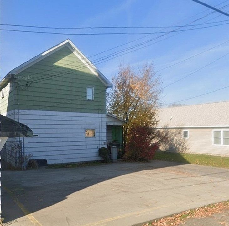 2nd image of 340 S Chestnut St