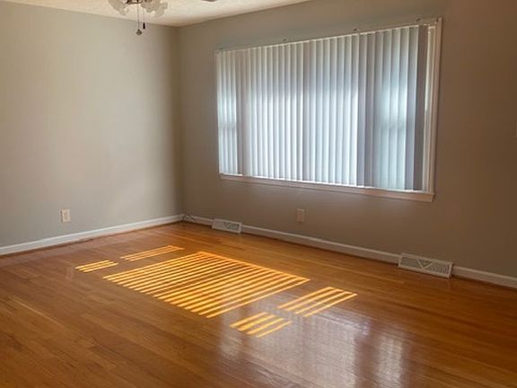 4th image of 3900 Westover Dr