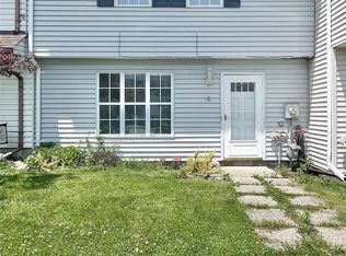 4 Red Barn Ln, Middletown, NY 10940