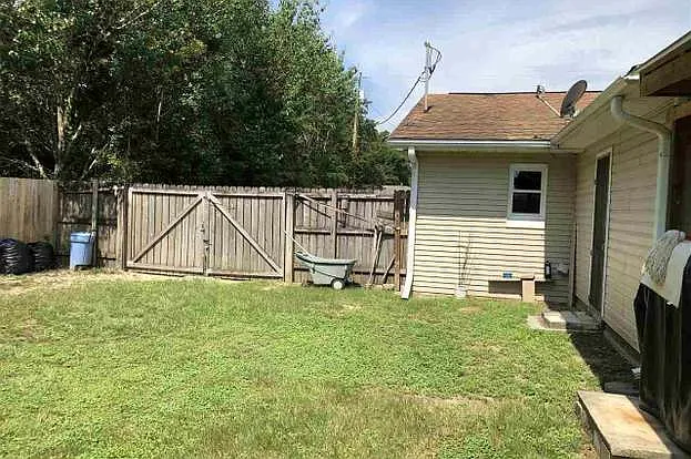 7028 Nathan Rd — Photo 67
