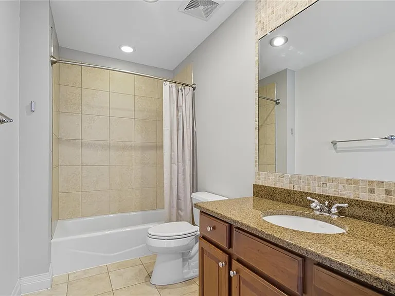 449 S 12th St #1504 — Photo 5