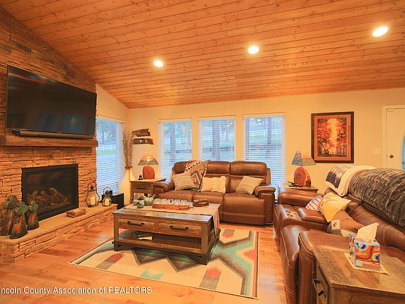 3rd image of 101 Timberline Trl
