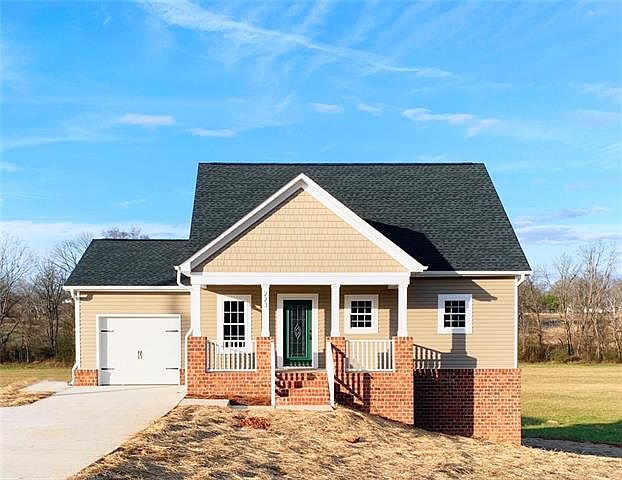 1st image of 223 Brentwood Dr