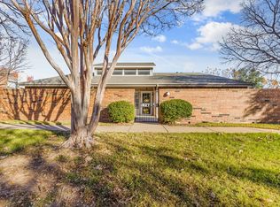 927 Forest Creek St, Fort Worth, TX 76126
