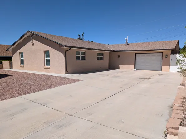 1404 Kit Carson Dr, Gallup, NM 87301