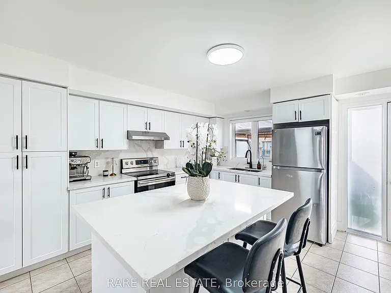 60 Fairwood Cir #28 — Photo 10