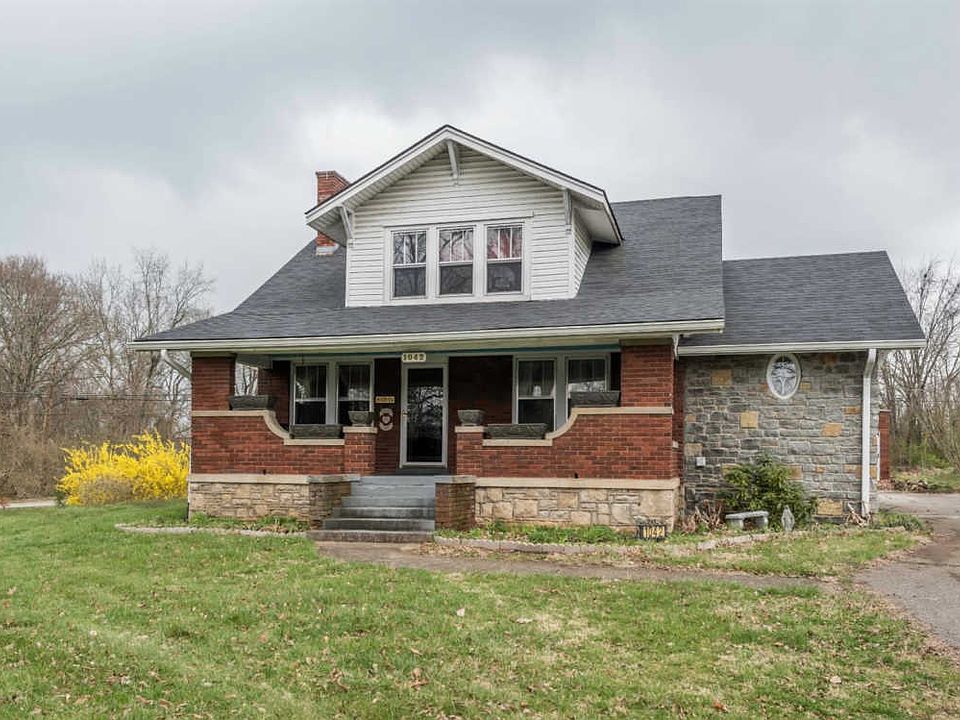 1st image of 1042 Collins Ln