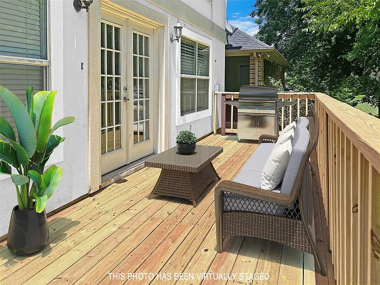 100 Harbour Town Dr — Photo 26
