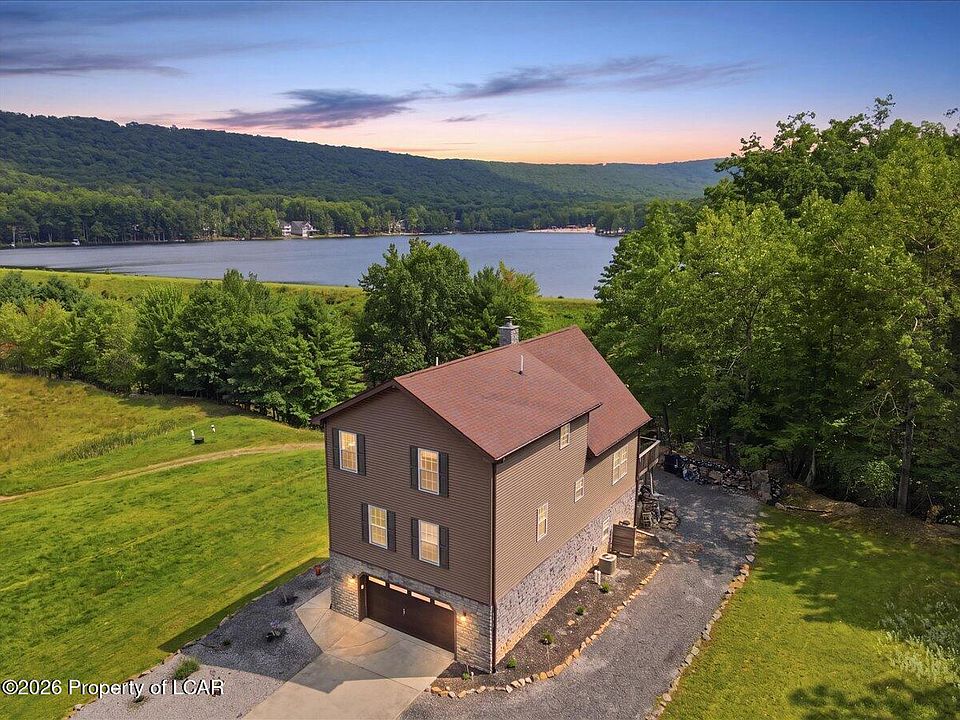 1st image of 16 Delaware Dr W