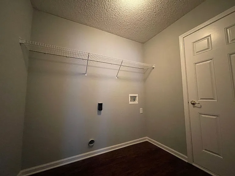 9374 Daniels Mill Dr — Photo 18