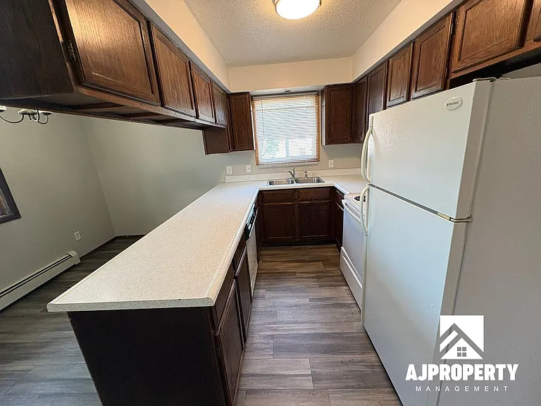 3600 S Cathy Ave — Photo 3