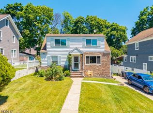 261 Shepard Ave, Teaneck, NJ 07631