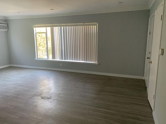 2nd image of 5315 Loma Linda Ave #2