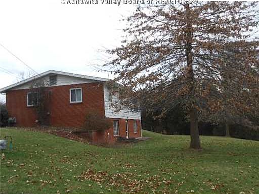 2nd image of 300 Oakview Ter