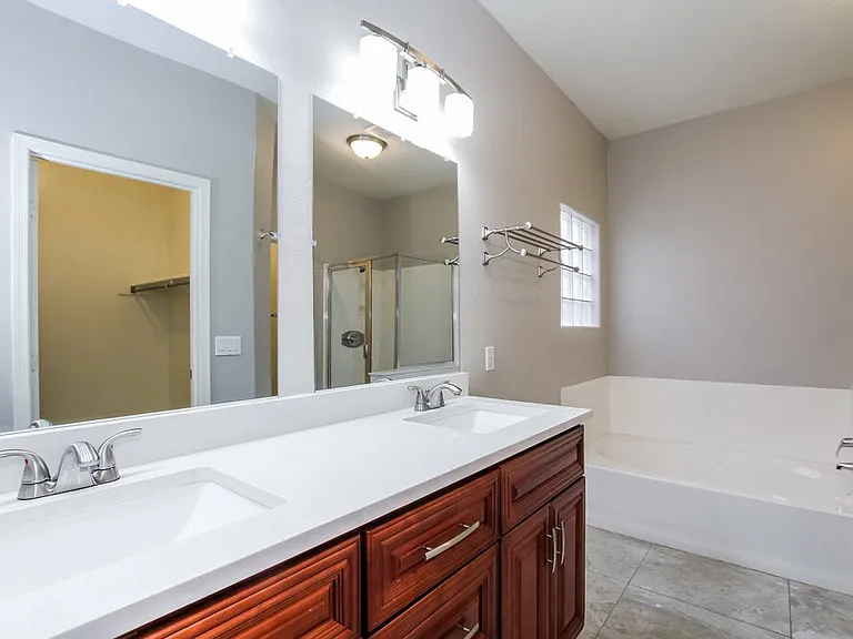 14510 N 87th Ave — Photo 9