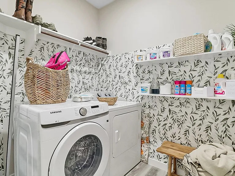 6402 Oracle Dr — Photo 16