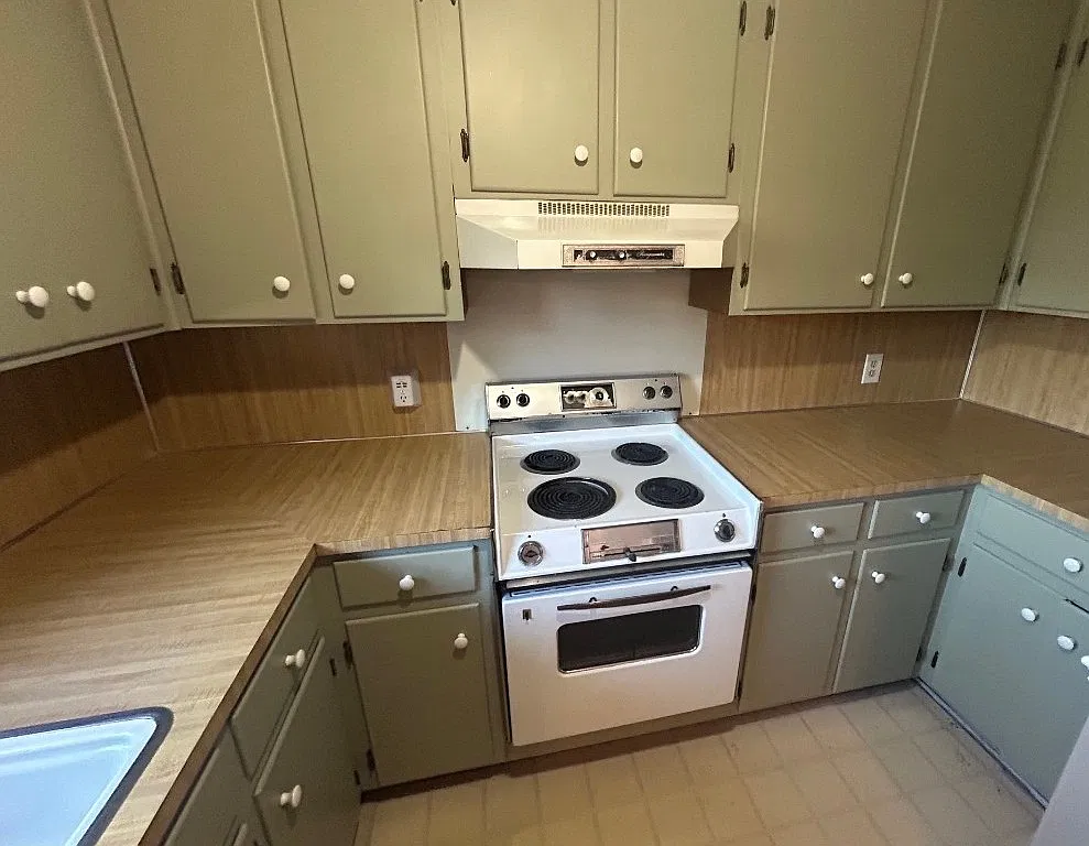 3 bed, 1302 sqft, $1,795 — Photo 4