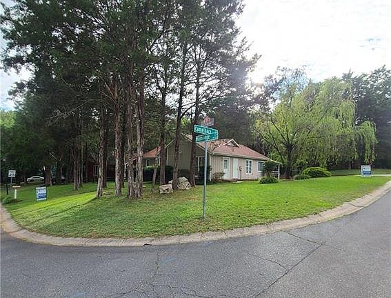 4th image of 11700 Moonridge Dr