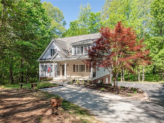 2nd image of 3416 Lake Randolph Ct