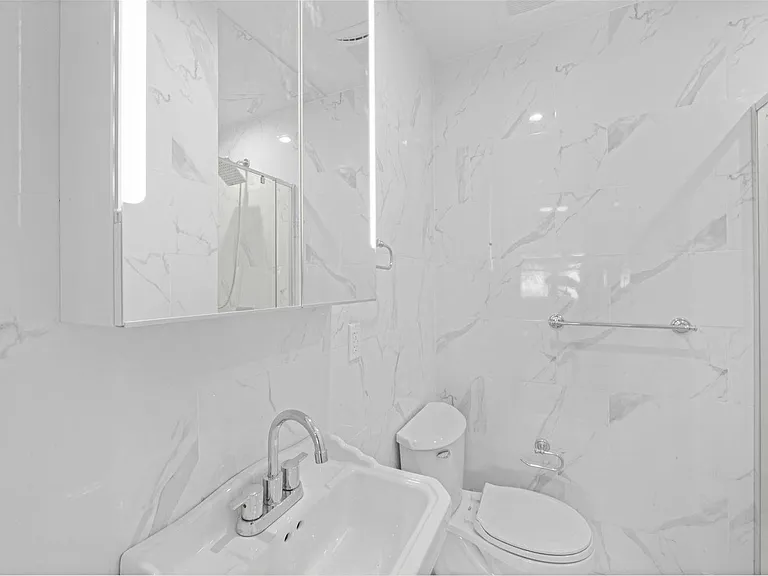 2345 E 1st St #2 — Photo 5