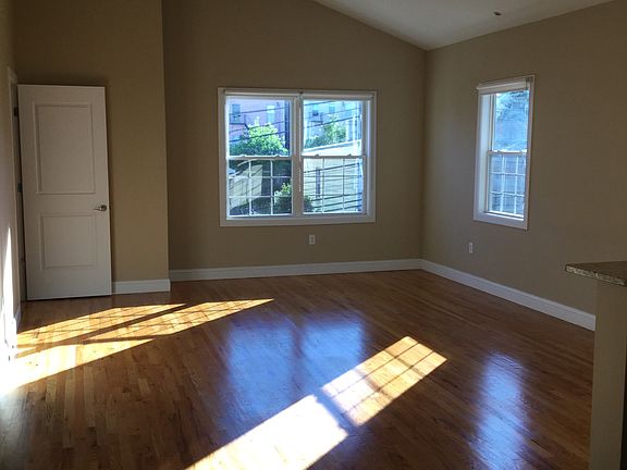 3rd image of 148 32nd St